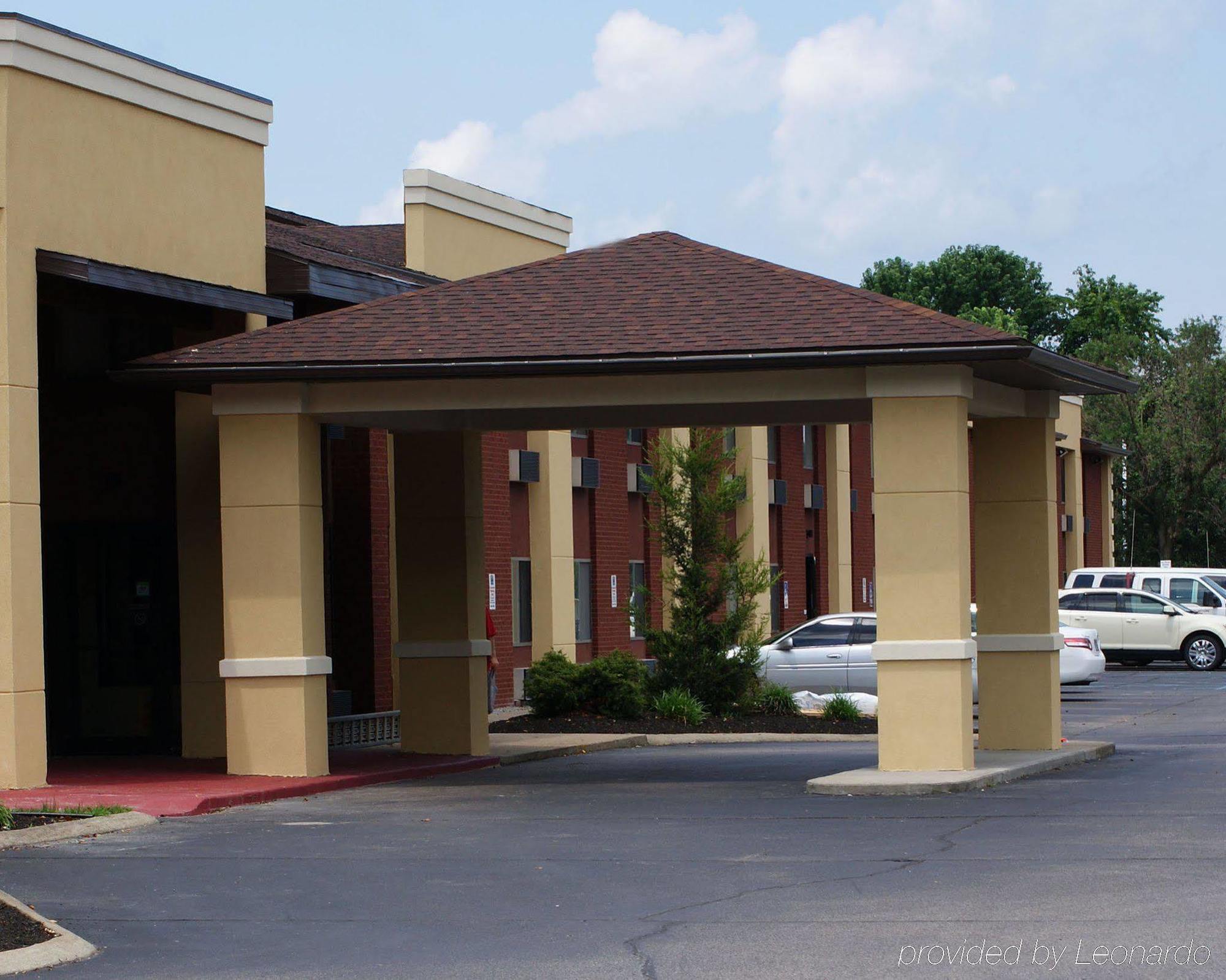 Quality Inn Parkersburg North-Vienna Exterior photo