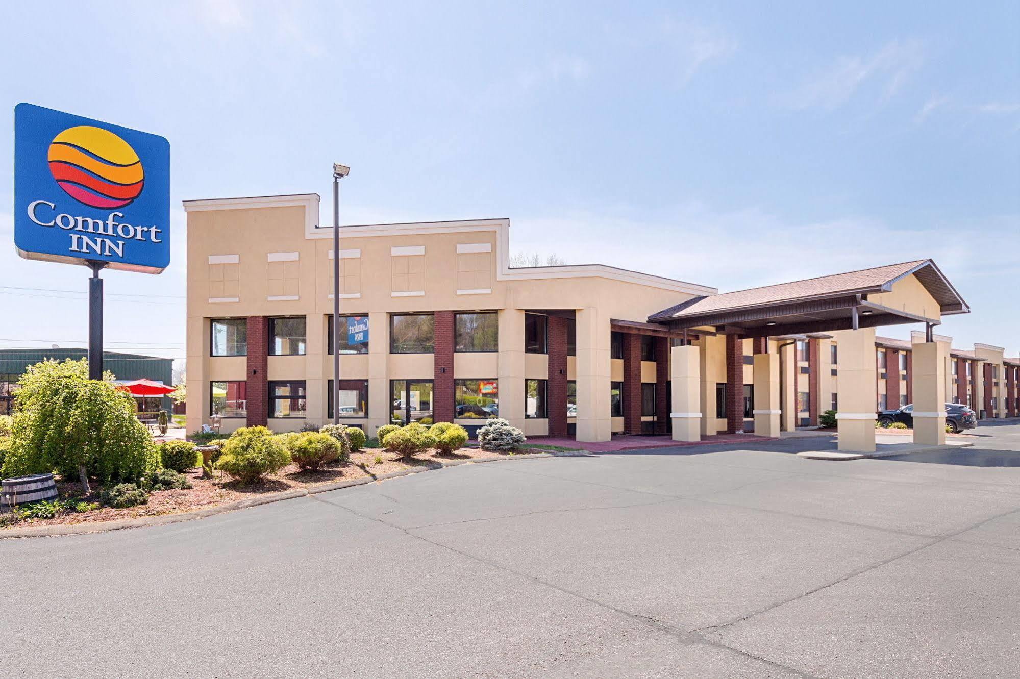 Quality Inn Parkersburg North-Vienna Exterior photo